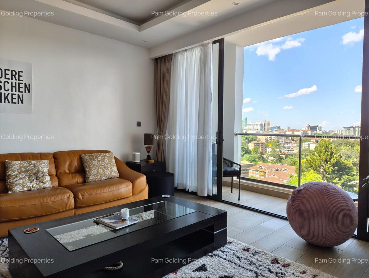 3 Bed Apartment with En Suite in Riverside - 4