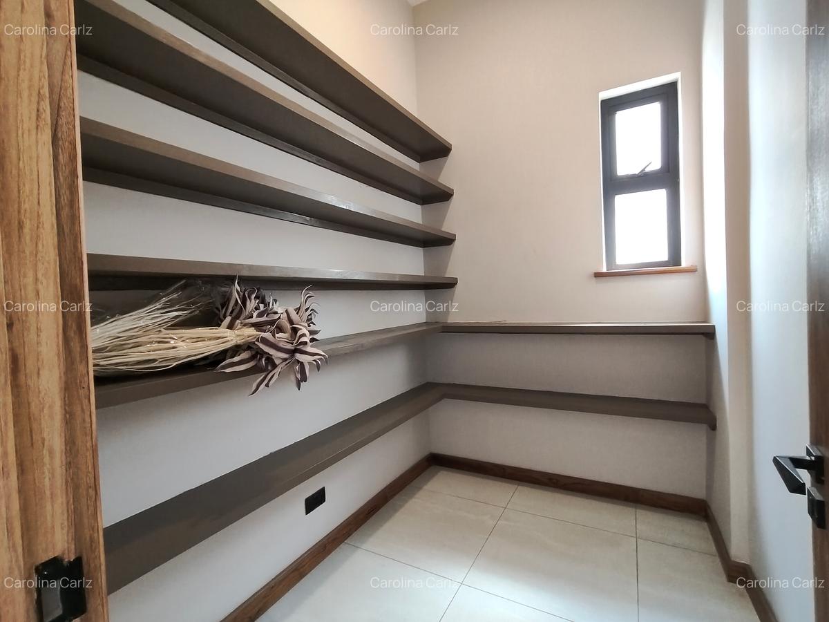 4 Bed Apartment with En Suite at Loresho - 9