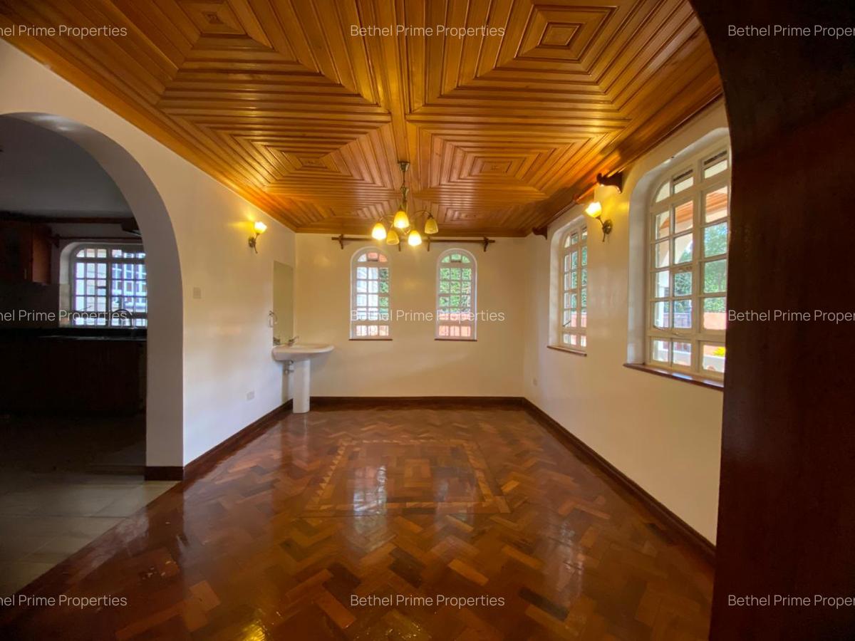 5 Bed House with En Suite in Nyari - 5