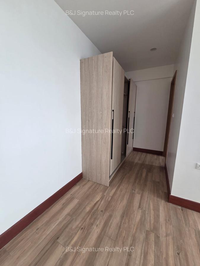3 Bed Apartment with En Suite in Parklands - 18