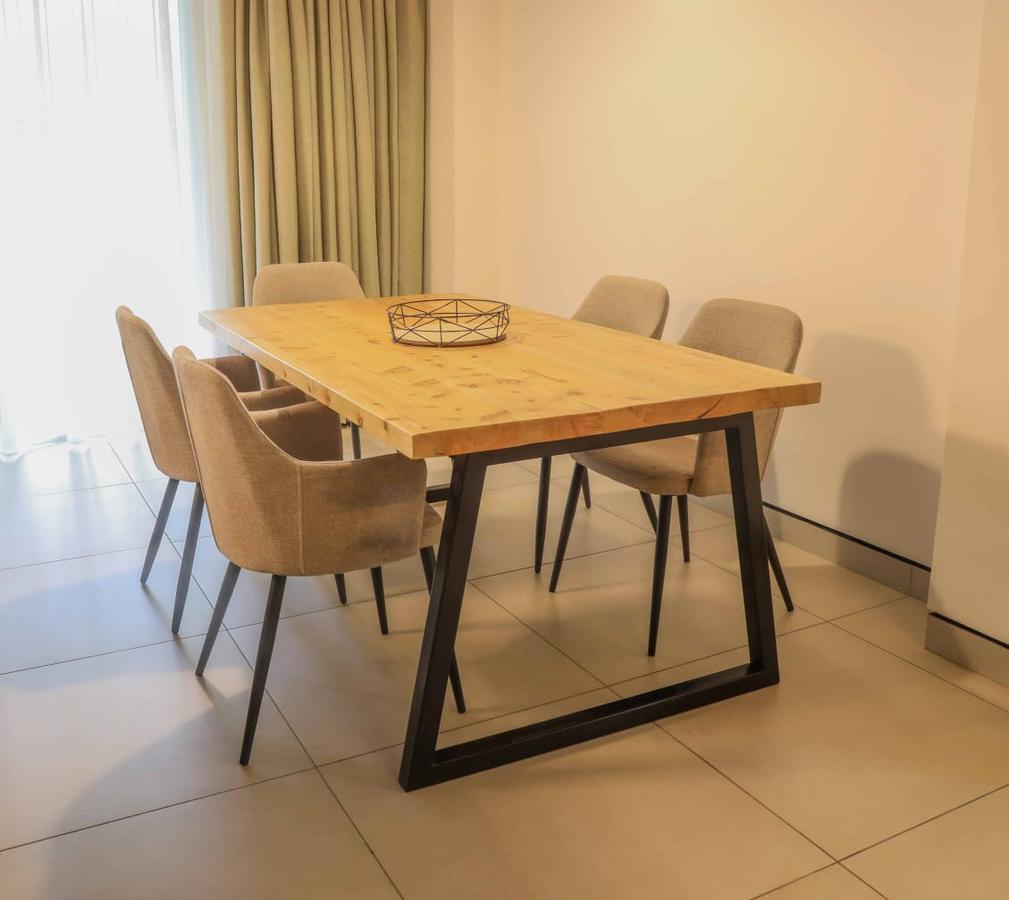 3 Bed Apartment with En Suite at 23 - 4