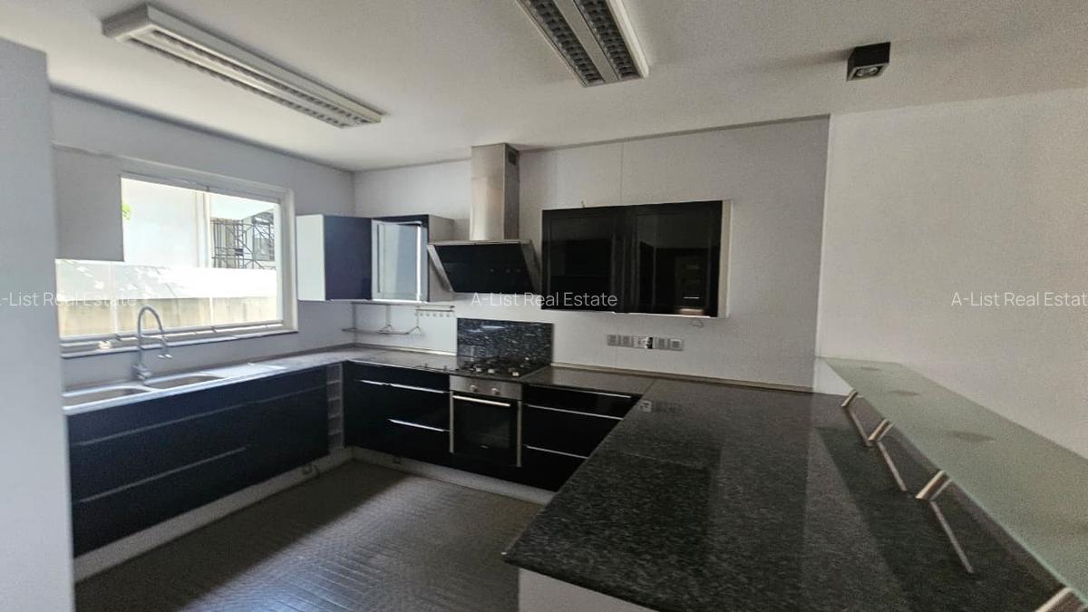 3 Bed Apartment with En Suite at Riverside Lane - 3