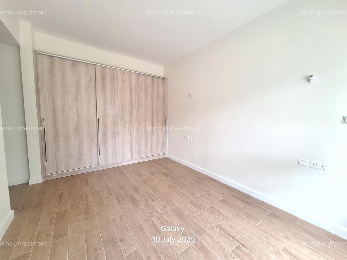 3 Bed Apartment with En Suite at Valley Arcade - 7