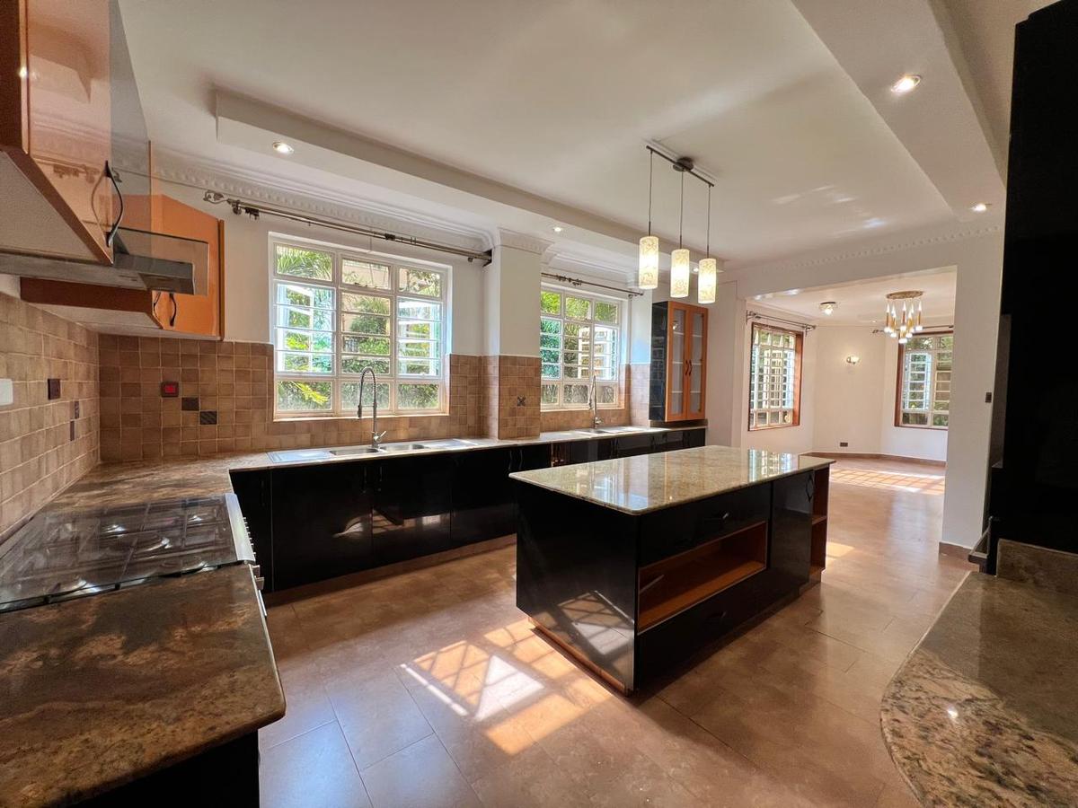 6 Bed Townhouse with En Suite in Karen - 7