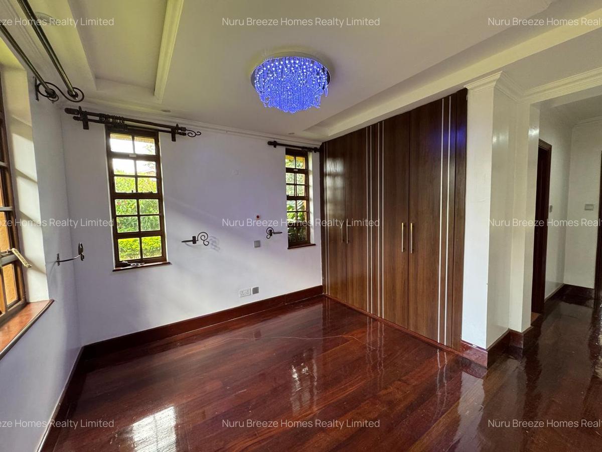 5 Bed House with En Suite in Runda - 20