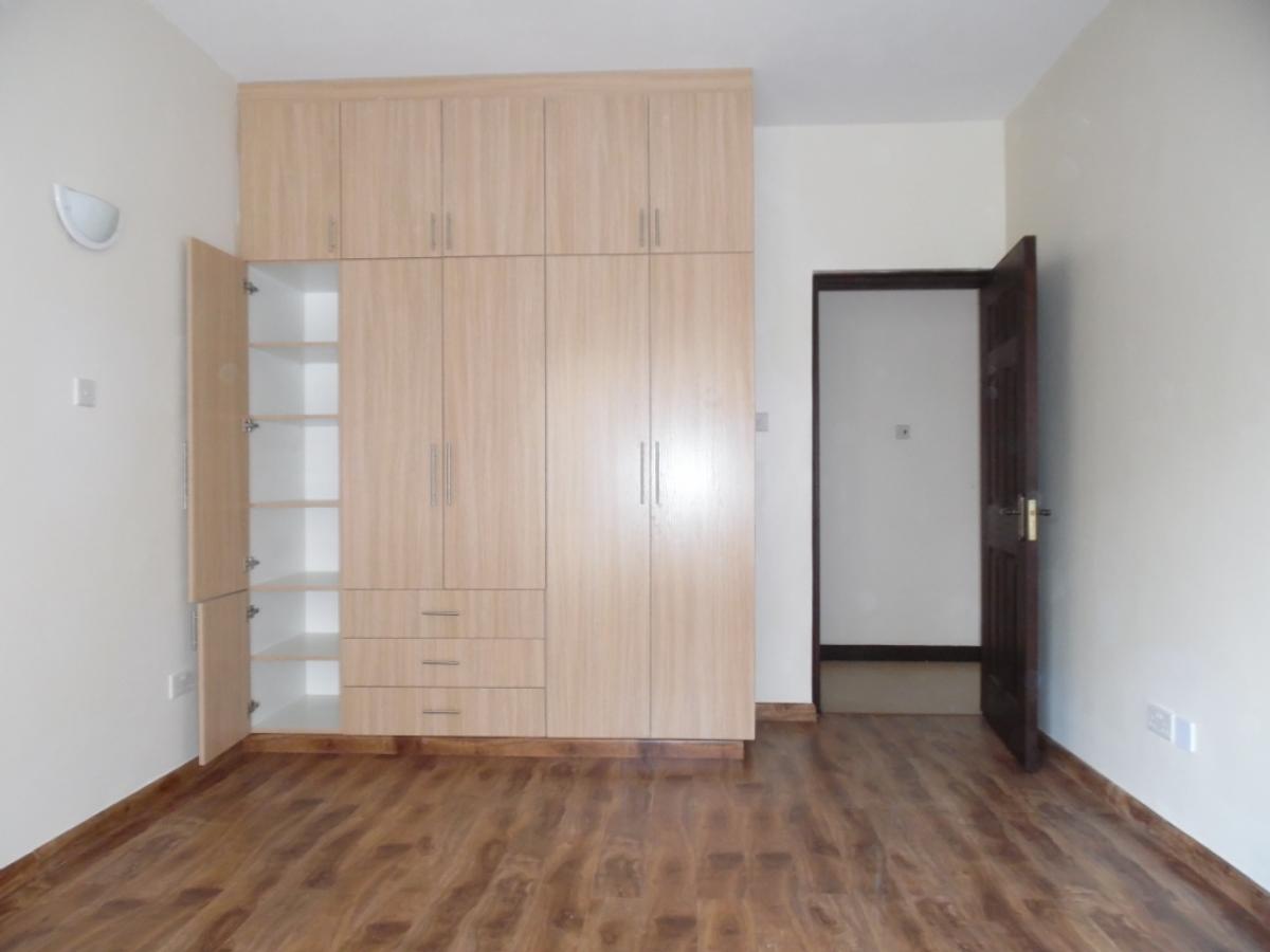 3 Bed Apartment with En Suite at Kilimani - 11