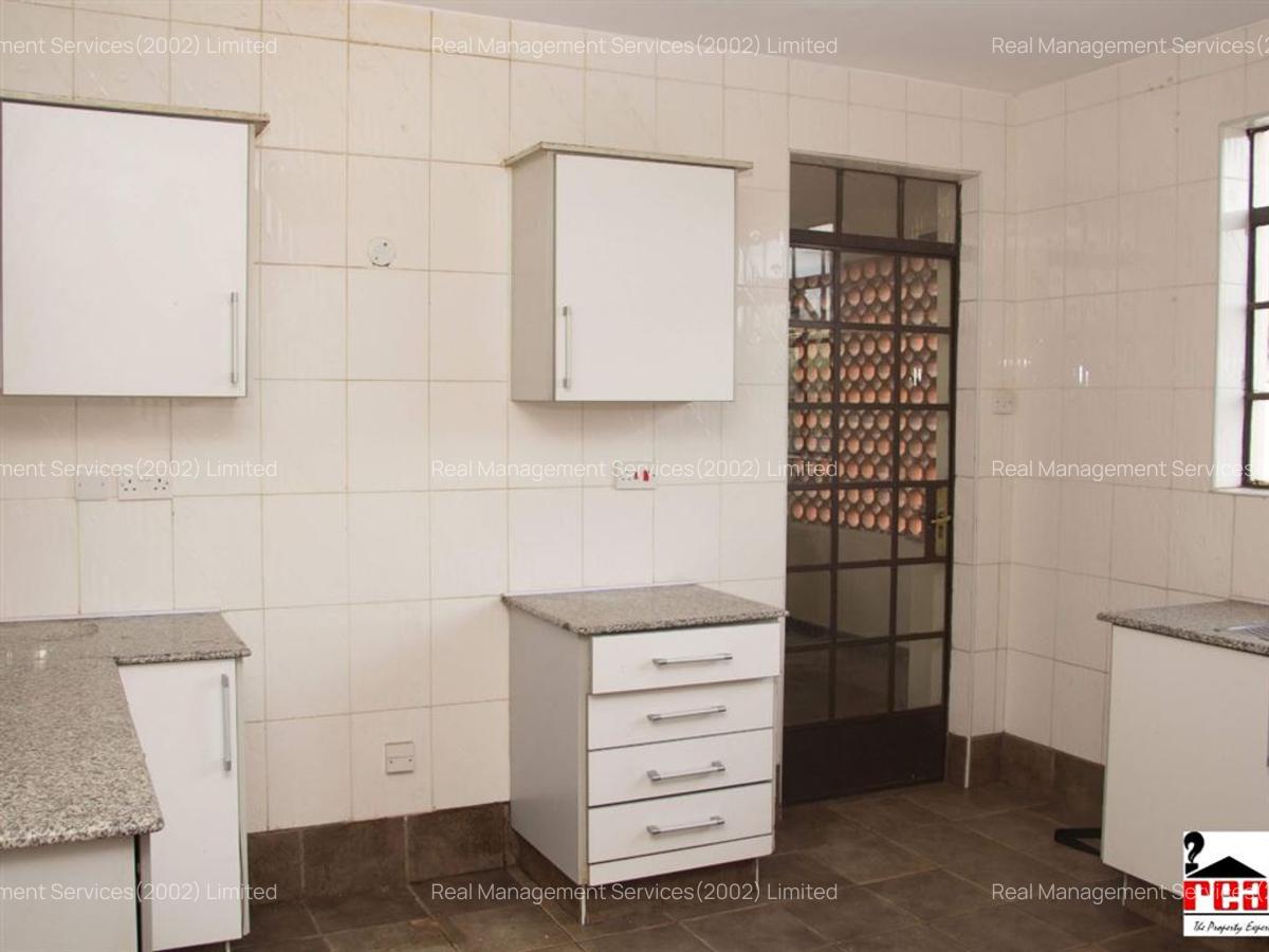 2 Bed Apartment with En Suite in Kilimani - 6