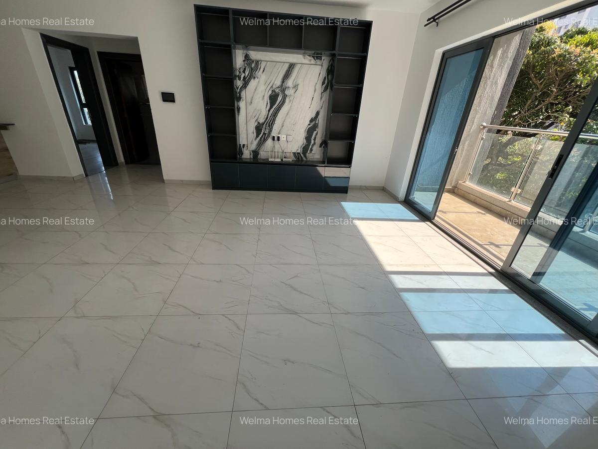 2 Bed Apartment with En Suite in Lavington - 4