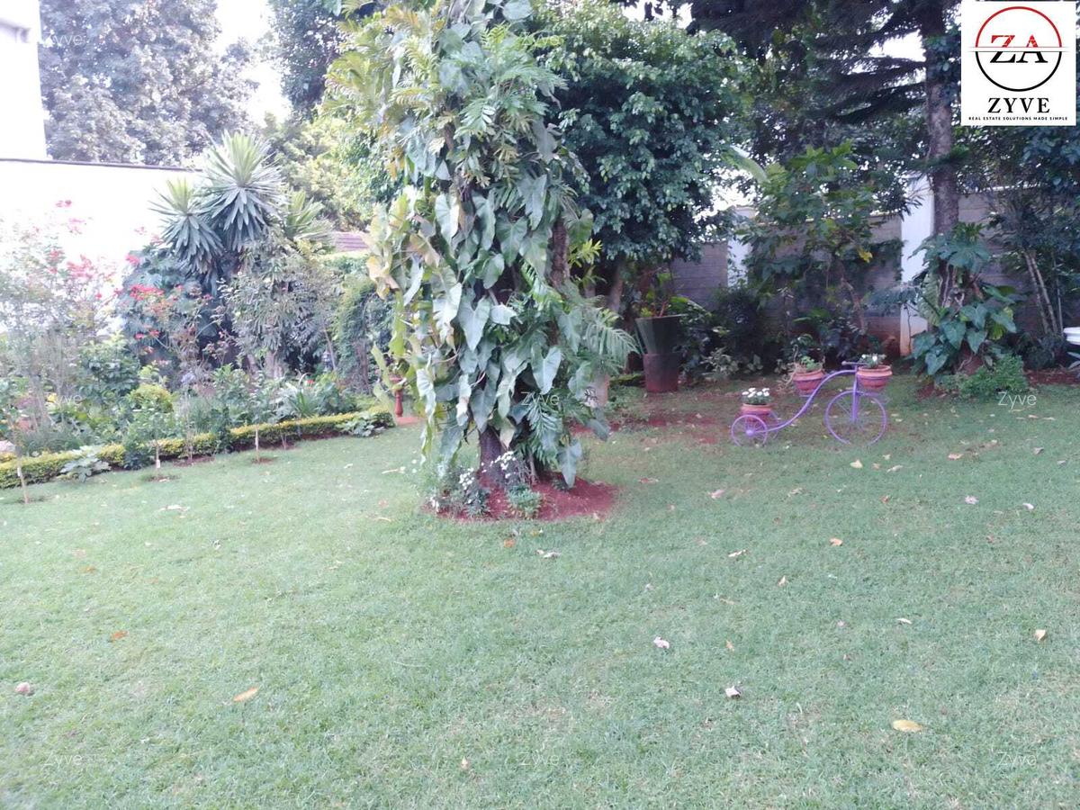 2 Bed Townhouse with En Suite at Lavington - 6