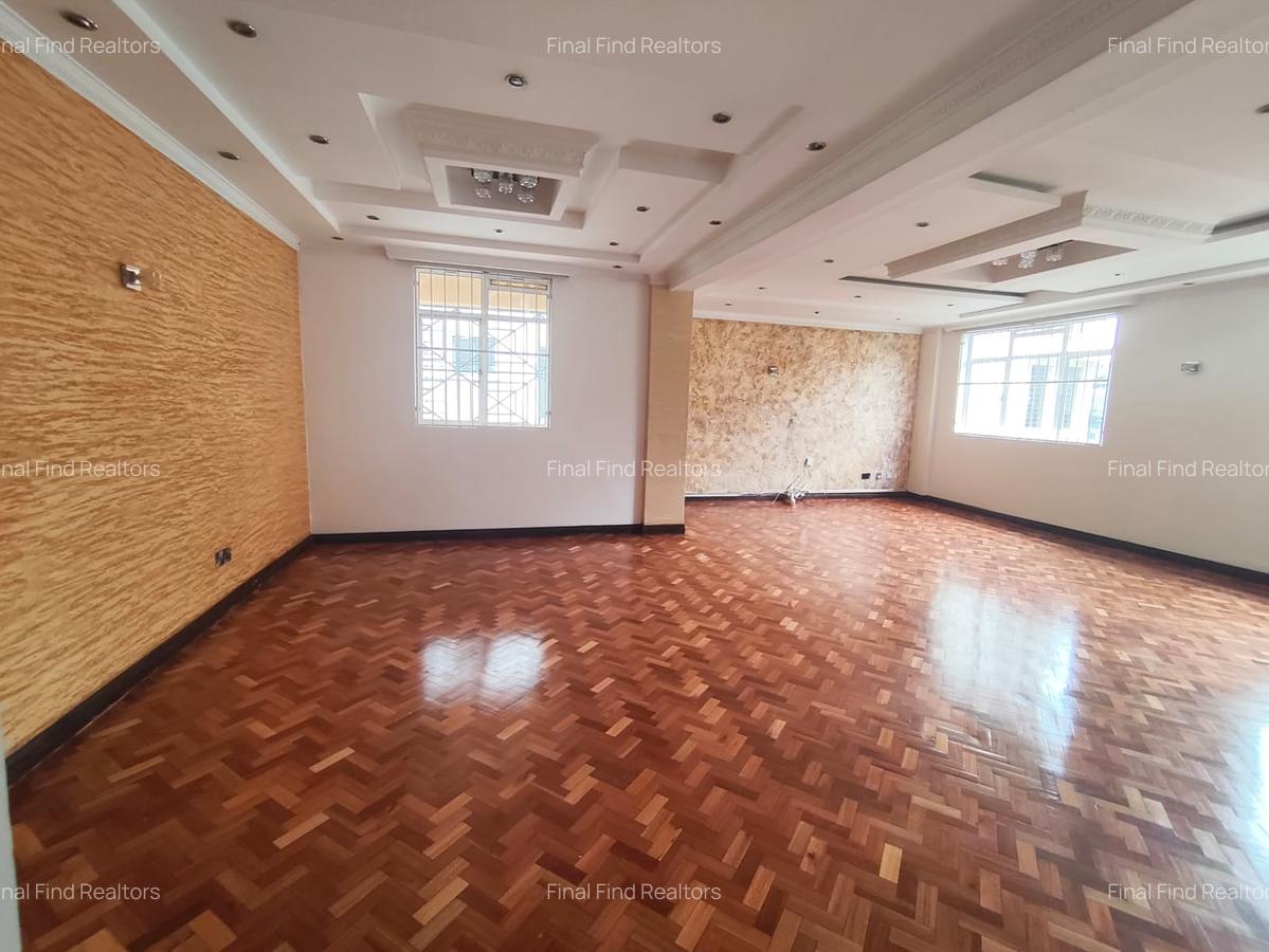 3 Bed Apartment with En Suite in Westlands Area - 10