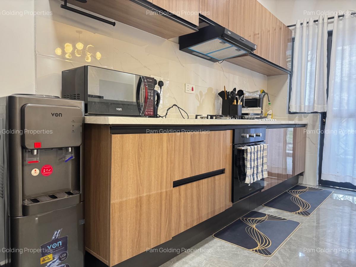 2 Bed Apartment with En Suite in Riverside - 5