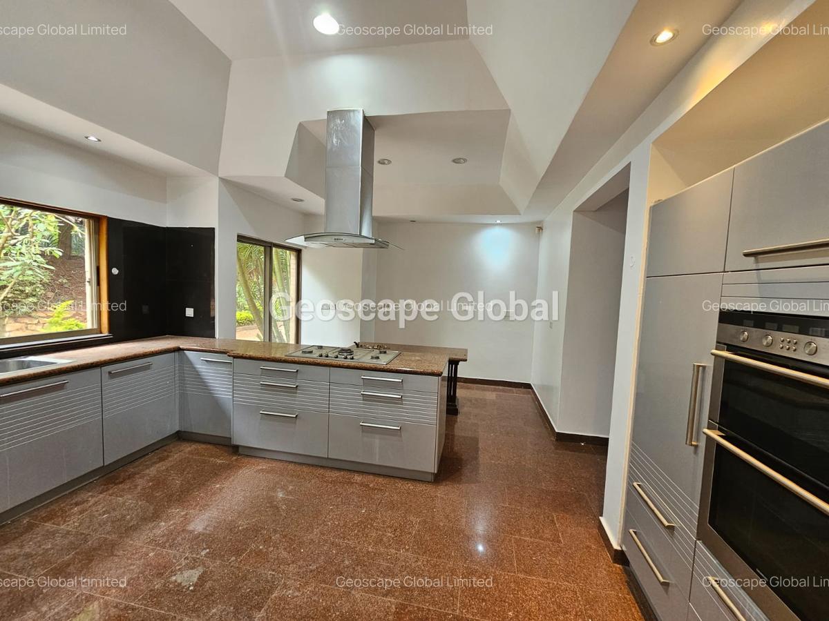 5 Bed House with En Suite in Kitisuru - 3