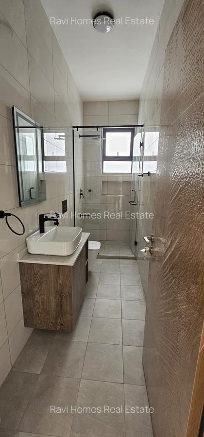 3 Bed Apartment with En Suite at Brookside Garden - 17