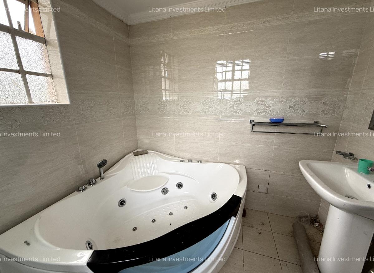 4 Bed House with En Suite at Near Lavington Mall - 5