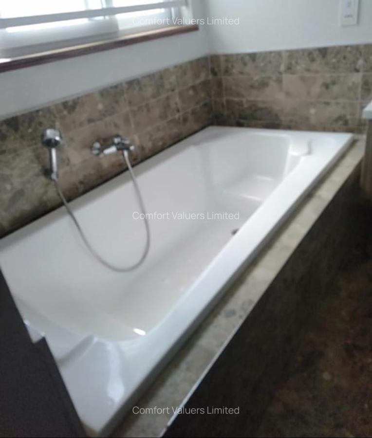 5 Bed Townhouse with En Suite at Lavington Green - 8