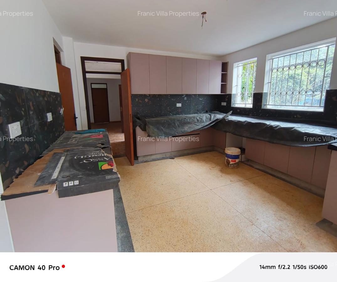 4 Bed House with En Suite at Runda - 17