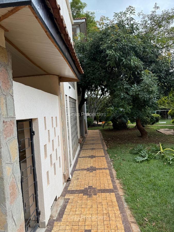 2 Bed House with En Suite at Windyridge - 3