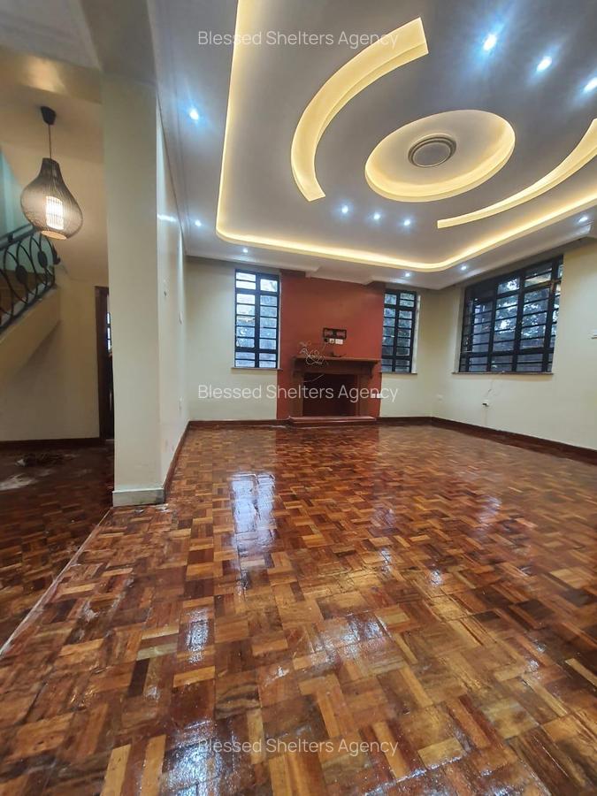 5 Bed Villa with En Suite in Kiambu Road - 10