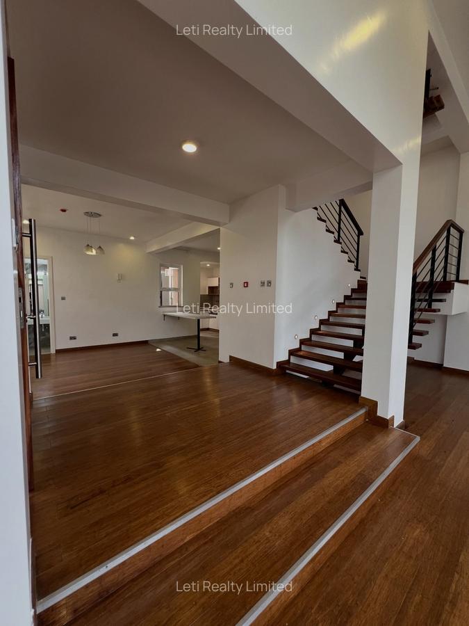 4 Bed Townhouse with En Suite in Lavington - 6