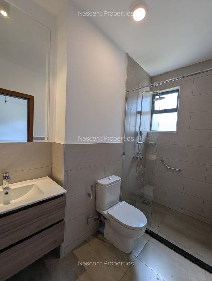4 Bed Apartment with En Suite in Rosslyn - 10