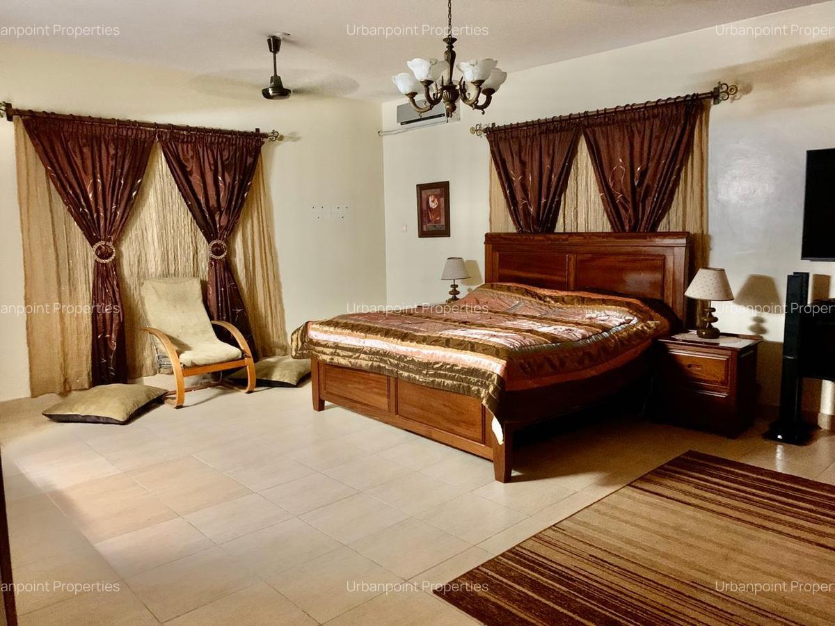 4 Bed House with En Suite in Nyali Area - 16