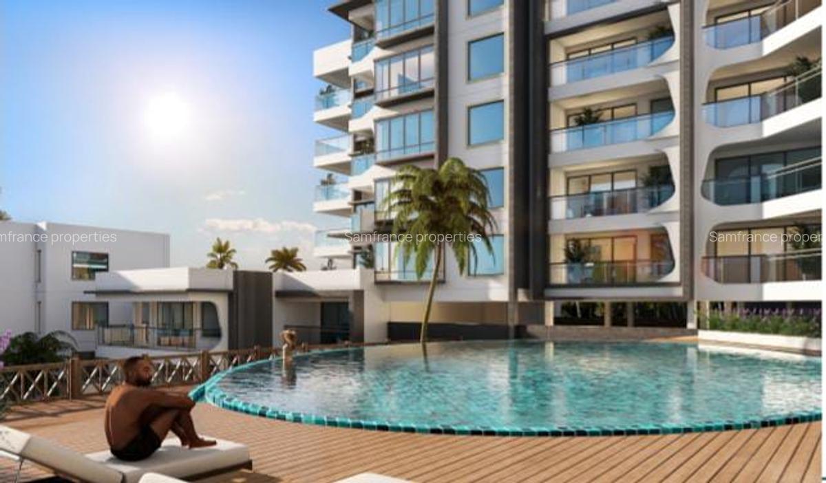 Serviced 3 Bed Apartment with En Suite at Links Road - 5