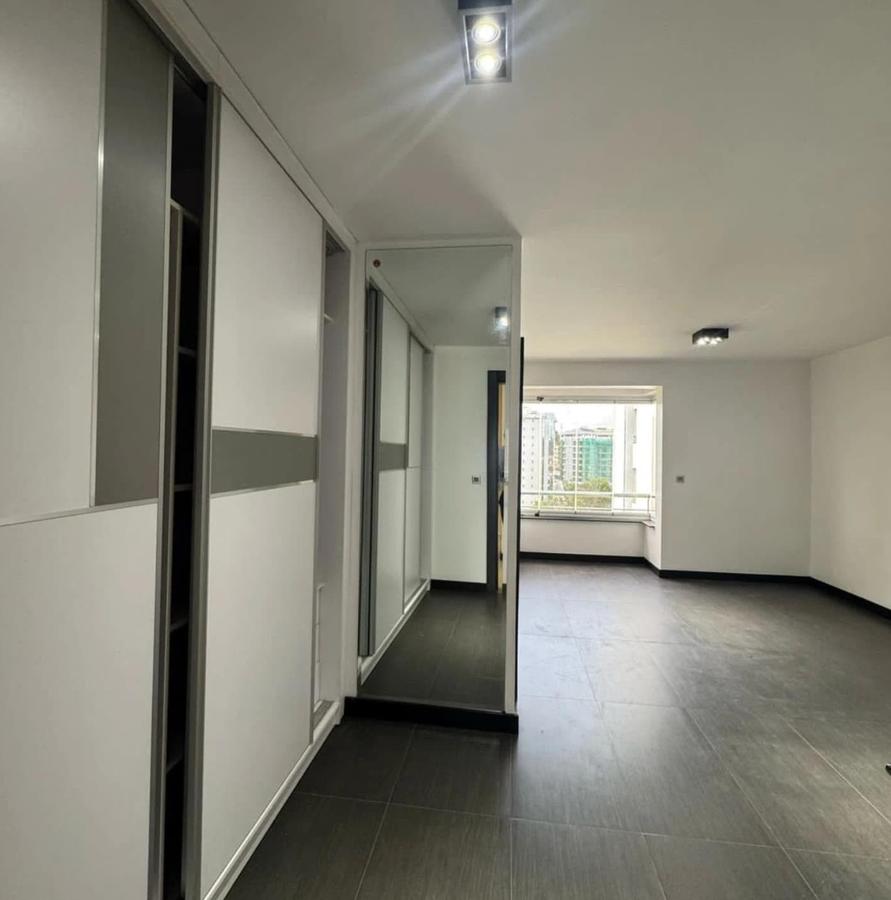 Serviced 3 Bed Apartment with En Suite at Riverside Drive - 13