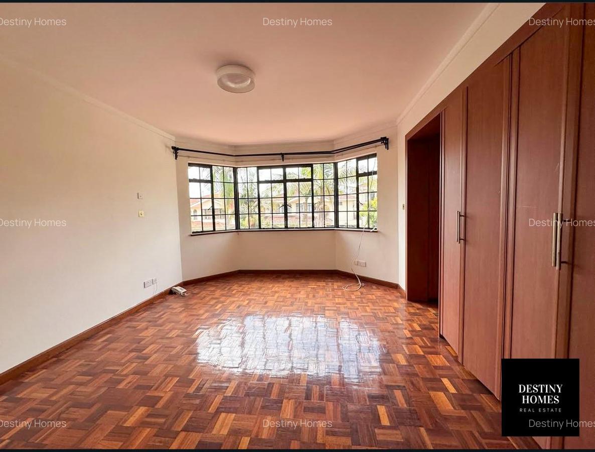 4 Bed Townhouse with En Suite in Lavington - 8