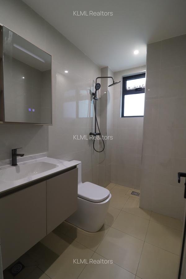 1 Bed Apartment with En Suite in Riverside - 3