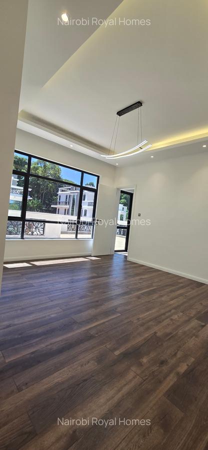 5 Bed Townhouse with En Suite at Lavington Green - 11