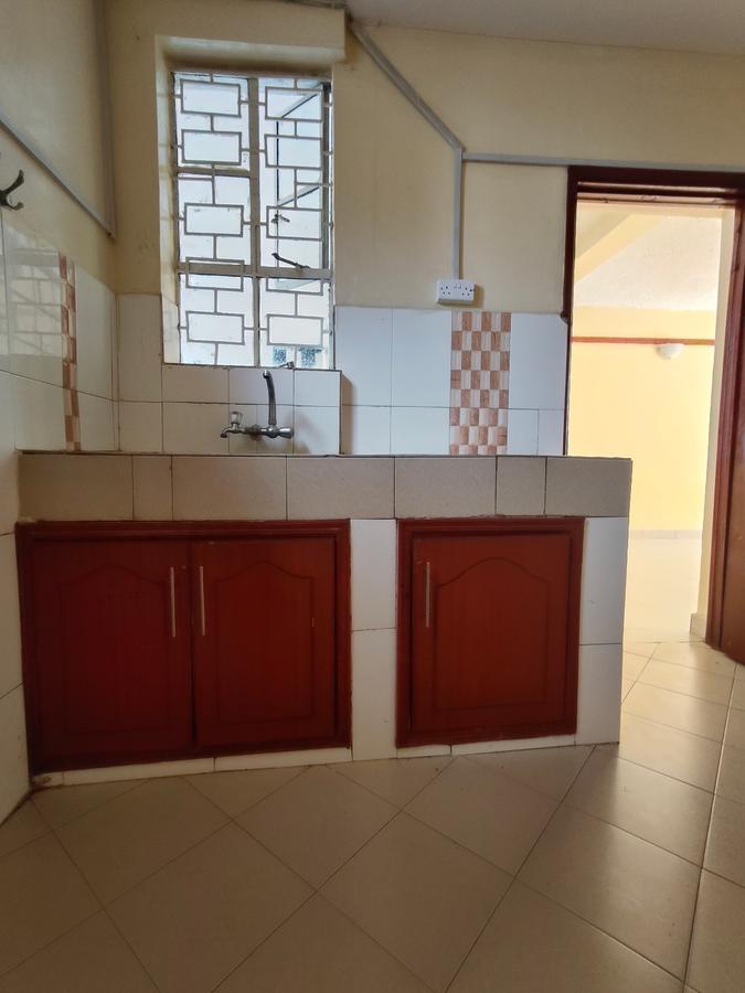 1 Bed House with En Suite at Karen Road - 9