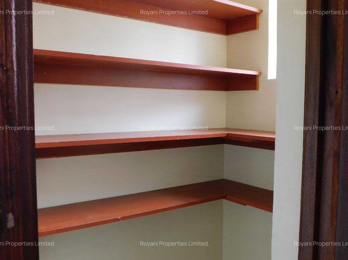 3 Bed Apartment with En Suite at Fourways Junction Kiambu Rd - 7