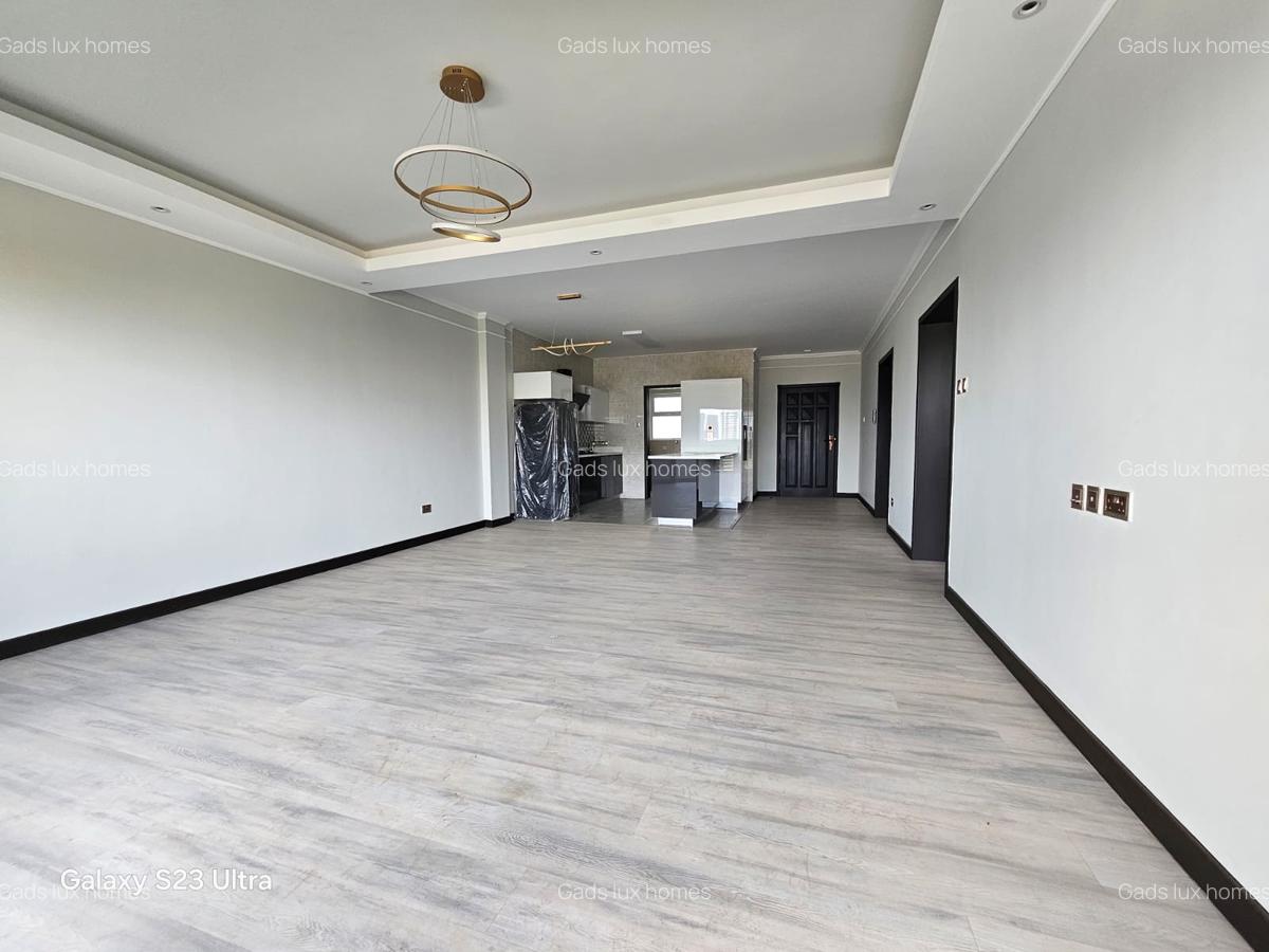 2 Bed Apartment with En Suite at Riverside - 17