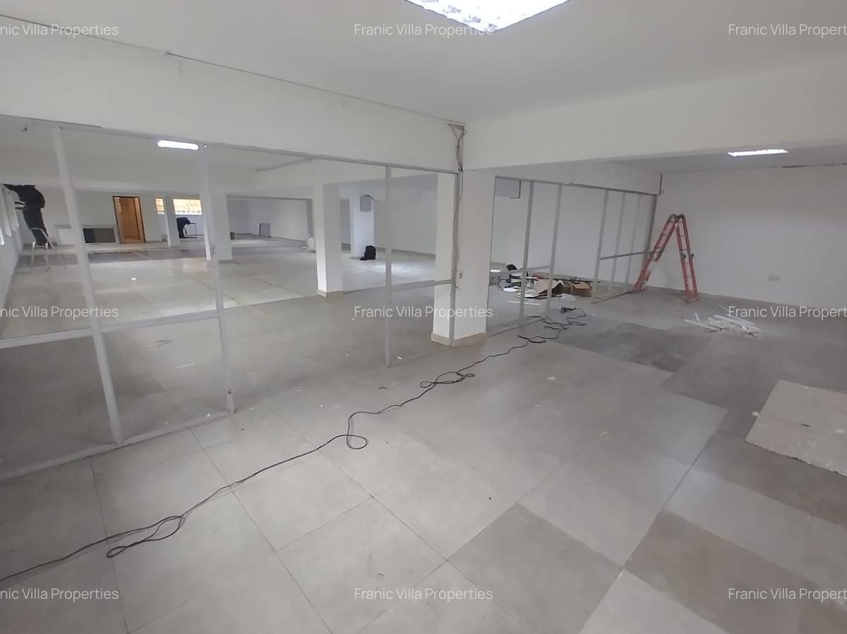 5,000 ft² Office with Parking in Kilimani - 5