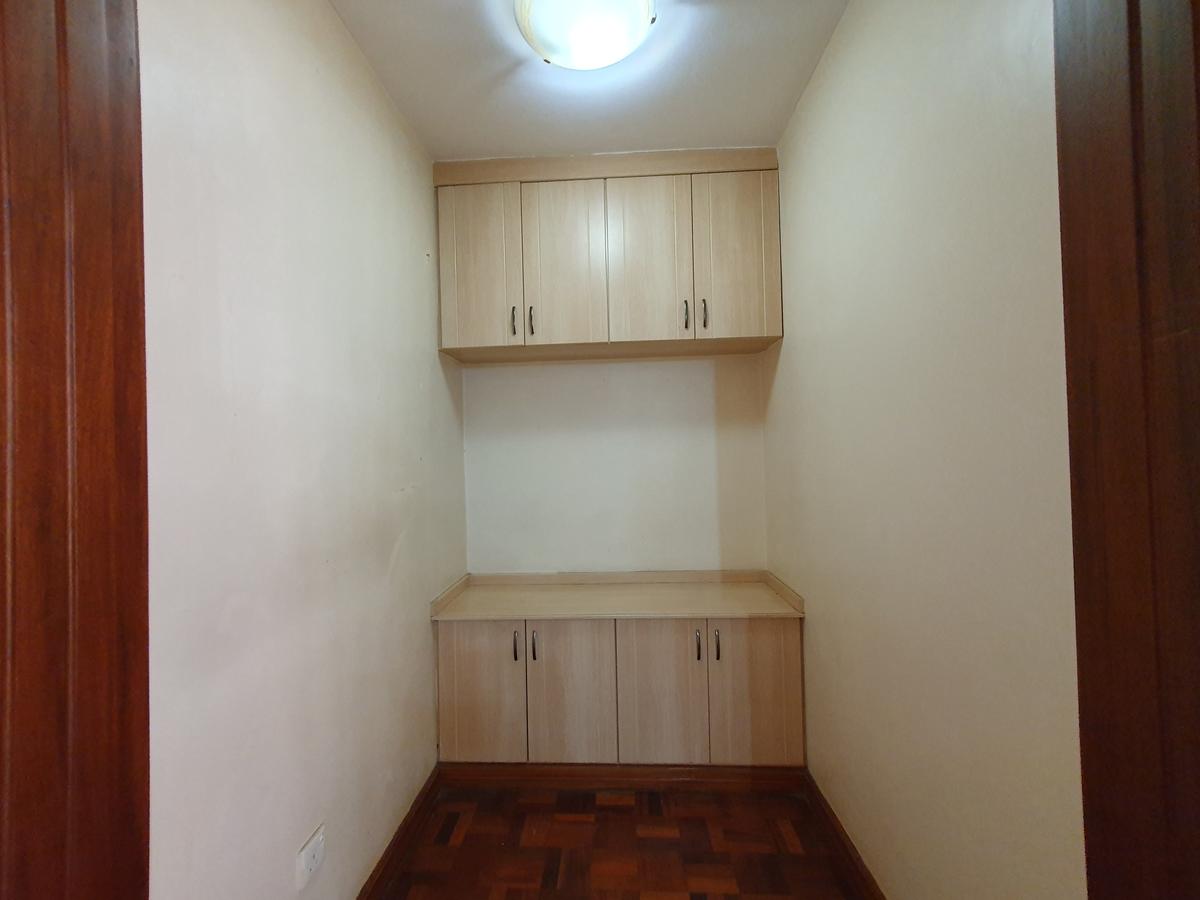 3 Bed Apartment with En Suite in Parklands - 6