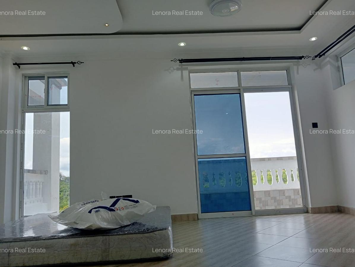 6 Bed Villa with En Suite in Diani - 10