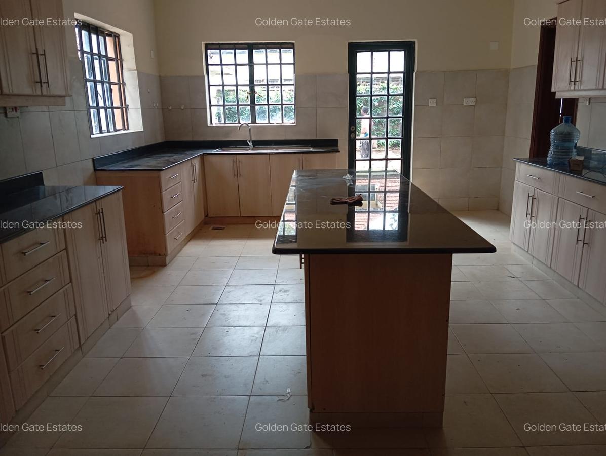 4 Bed House with En Suite in Karen - 9