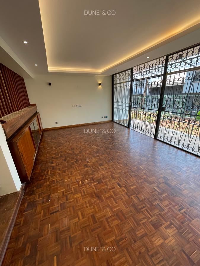 4 Bed Townhouse with En Suite in Westlands Area - 10