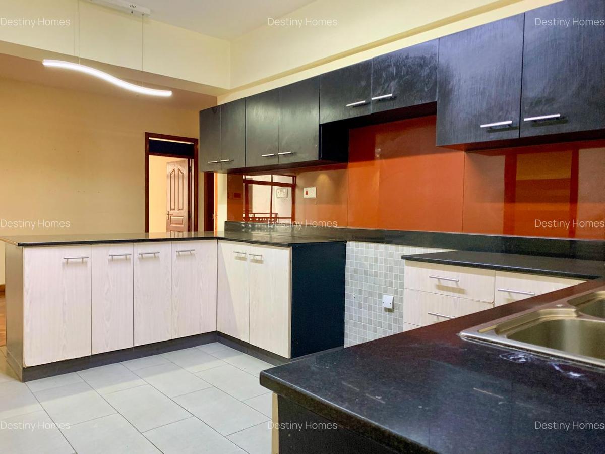 3 Bed Apartment with En Suite in Kilimani - 3