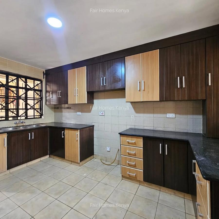 5 Bed Townhouse with En Suite at Kaputei Gardens - 6