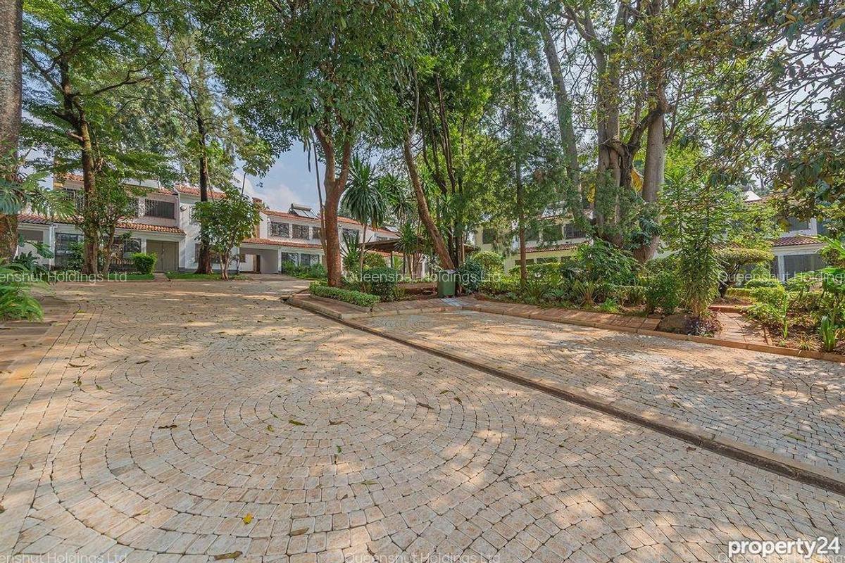 4 Bed Townhouse with En Suite in Muthaiga - 9