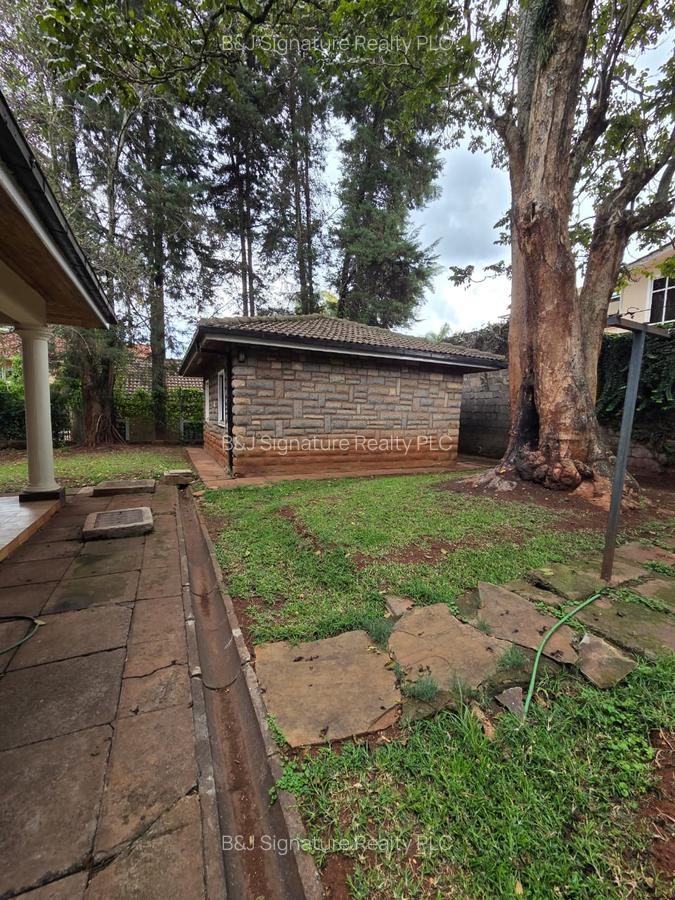 4 Bed Townhouse with En Suite in Hill View - 15