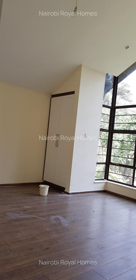 4 Bed Townhouse with En Suite at Rosslyn Lone Tree Road 55 - 16