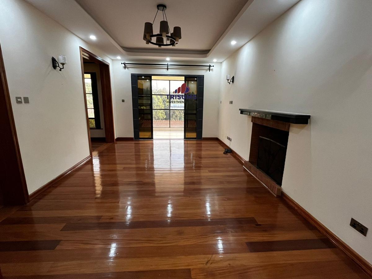 5 Bed Townhouse with En Suite in Westlands Area - 3