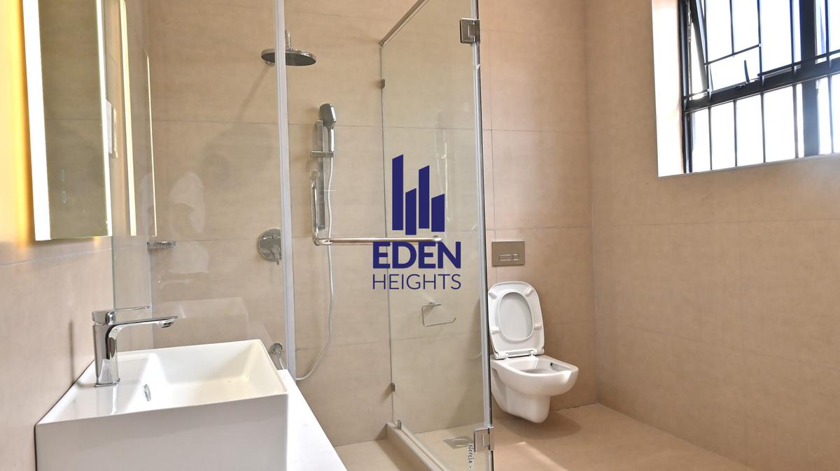 5 Bed Townhouse with En Suite in Loresho - 11