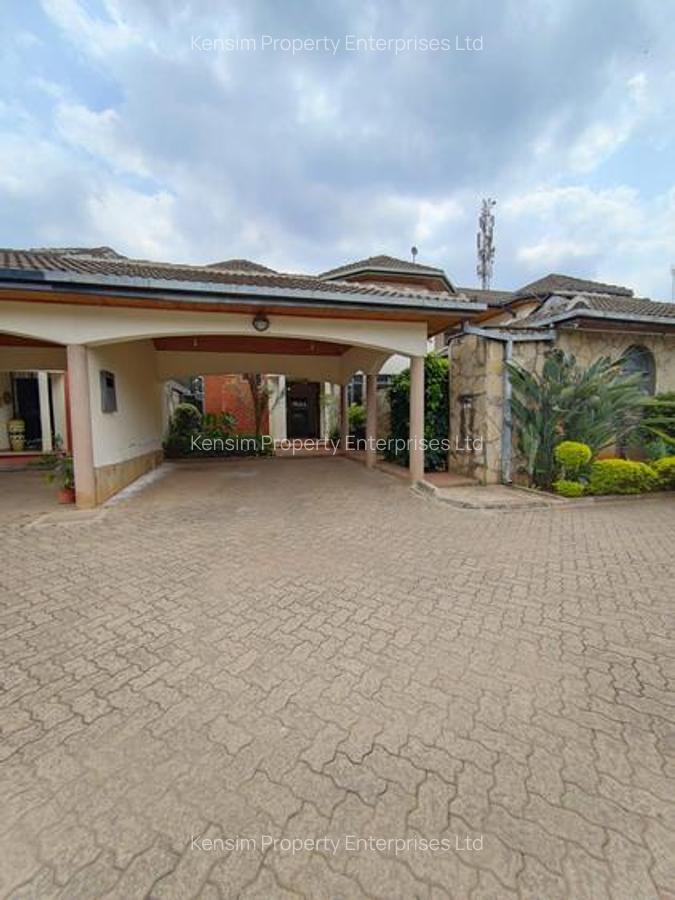 4 Bed Townhouse with En Suite in Lavington - 1