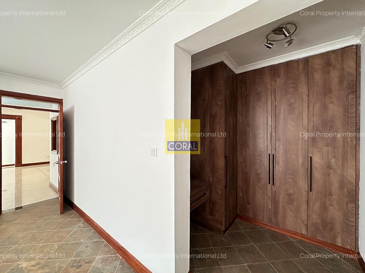 5 Bed Townhouse in Rosslyn - 13