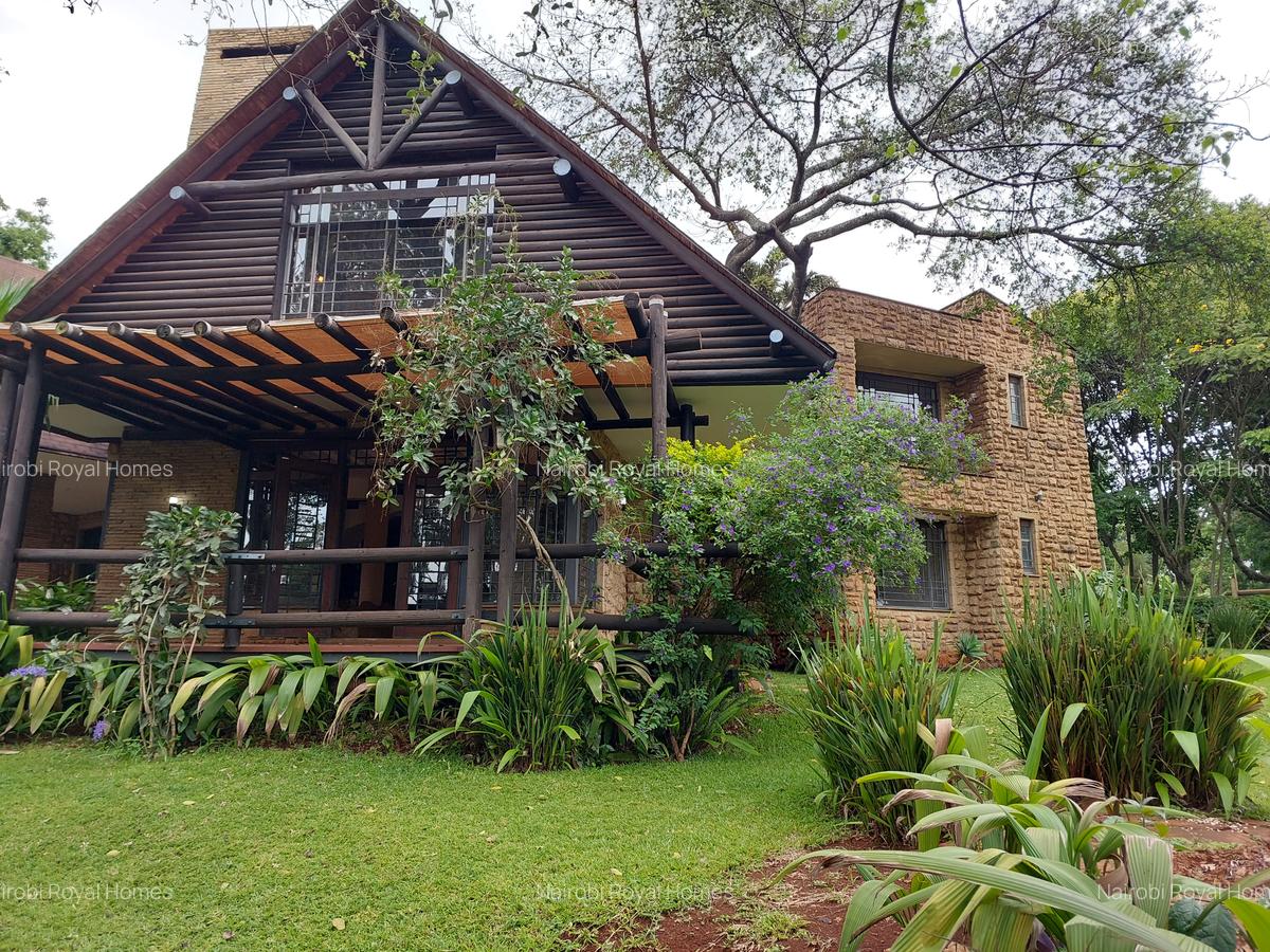 5 Bed House with En Suite at Lake View - 2