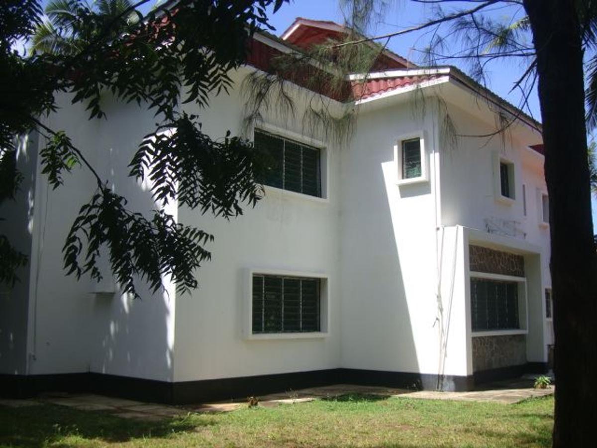 4 Bed House with Staff Quarters in Nyali Area - 2