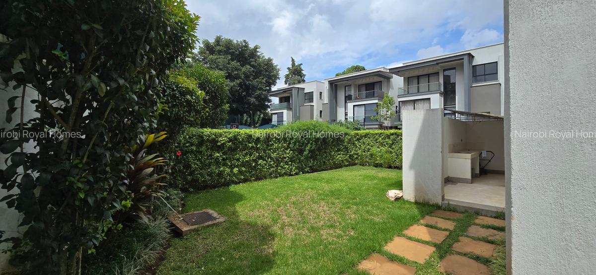 4 Bed Townhouse with En Suite at Lavington Green - 4